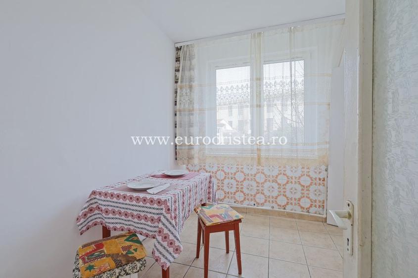 Apartament cu 4 camere de vânzare în Centru Vechi, Mangalia - 300m de plajă - 3