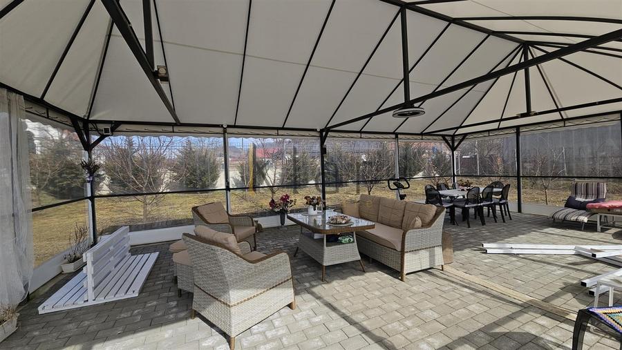Casă individuală cu 3 camere decomandat cu Teren 5800 Mp în Fodora