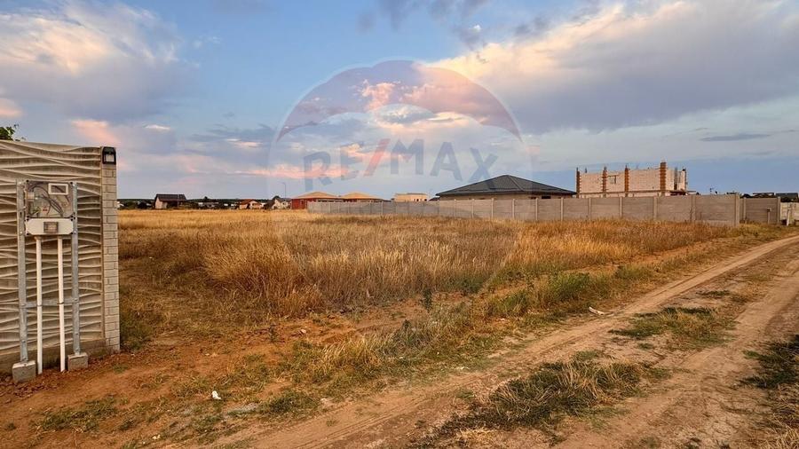 Teren  intravilan 681mp Malu Mare / None - 3