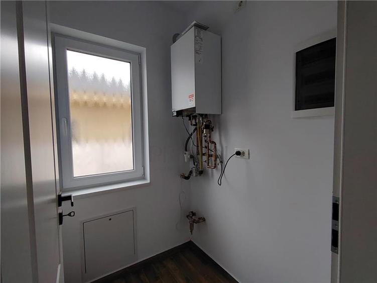 Duplex deosebit - asfalt - toate utilitatile - 18