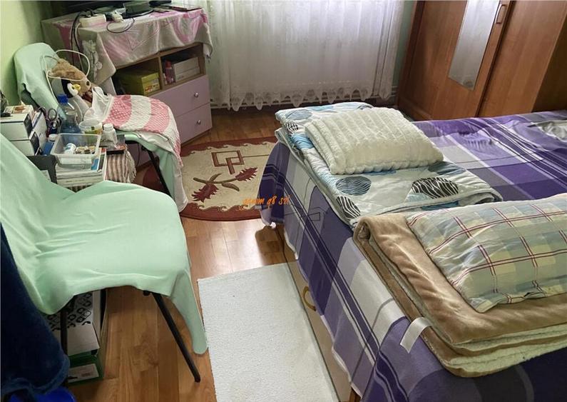 Apartament 3 camere , cartier Sud , decomandat , et 1/4 , mo - 5