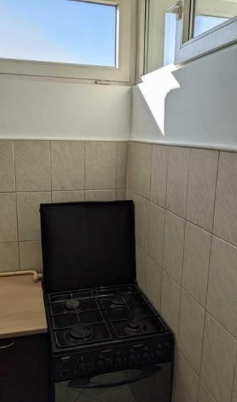 Garsoniera finisata nou pe aleea Detunata, 30 mp, etaj intermediar - 6