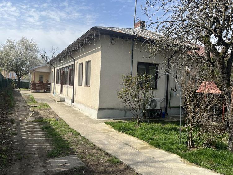 Vand casa 4 camere - 2