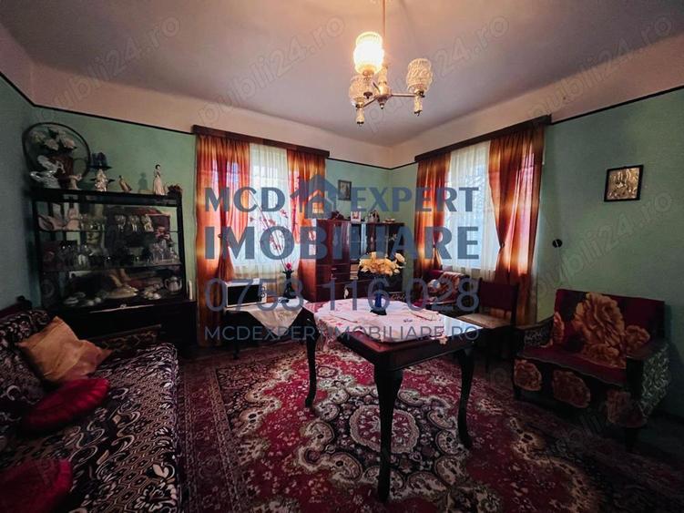 Oportunitate Excep?ionala in Piatra-Neam?! Casa cu 4 Camere ?i Teren Sporit - 73,000 EUR (Negociabil - 7