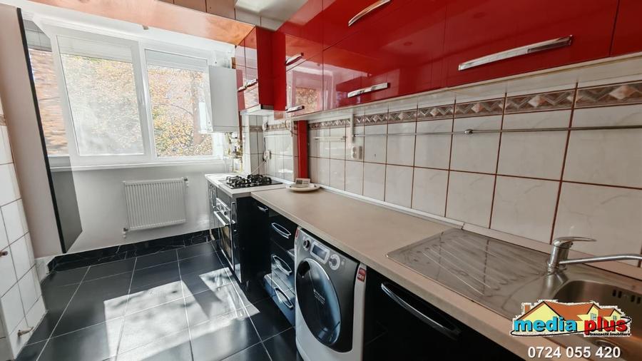 De vânzare – apartament 3 camere, Mazepa I, etaj 1 - 8