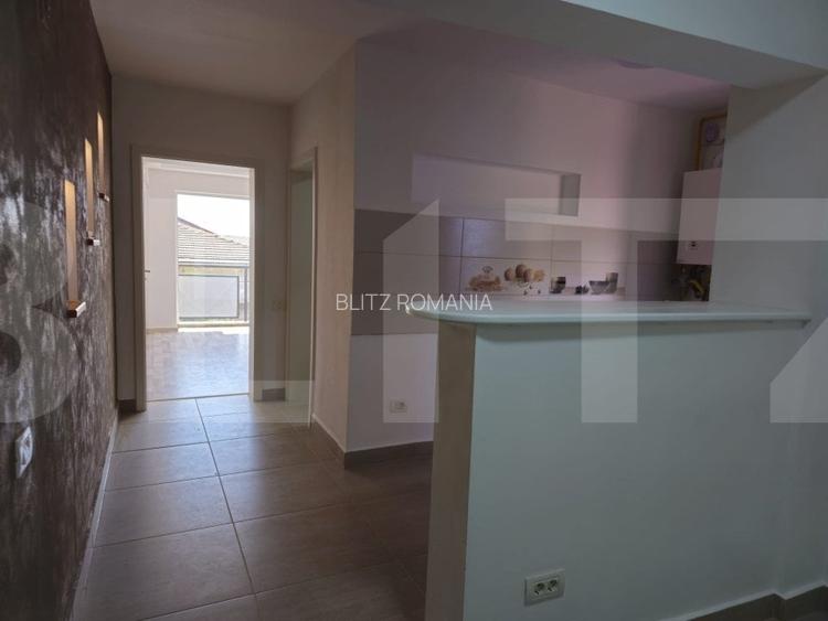 Apartamet de vanzare, cu 3 camere, 65 mp, zona Sagului