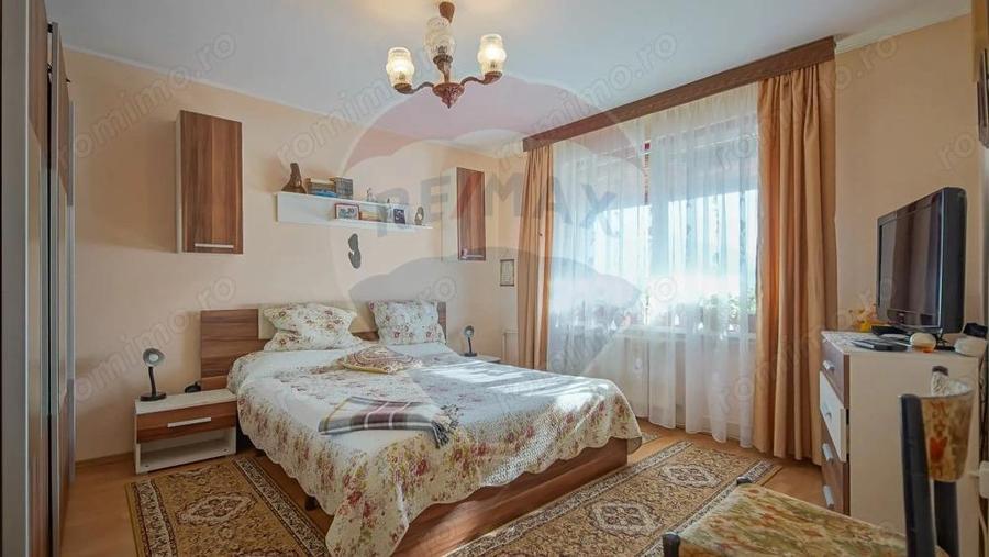 Casa spa?ioasa ?i practica, aproape natura si ora?- Cartier Darste - 12