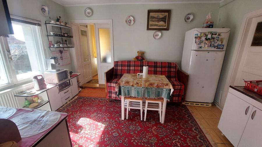 0 COMISION Casa zona Scolii Emil Isac, front la 2 strazi-Dambul Rotund - 8