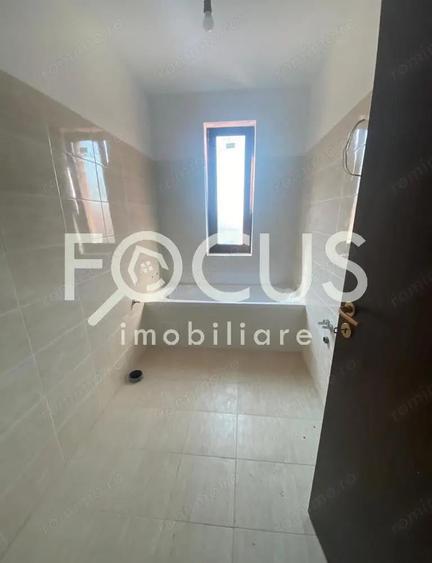 3 camere loc de parcare etaj intermediar Remetea Mare - 1