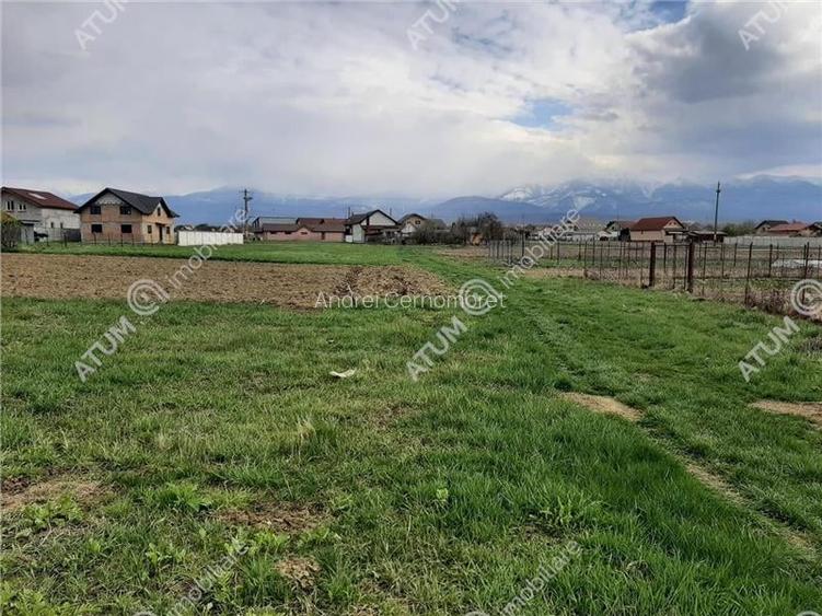 Eren intravilan 1400 mp de vanzare pe Valea Avrigului