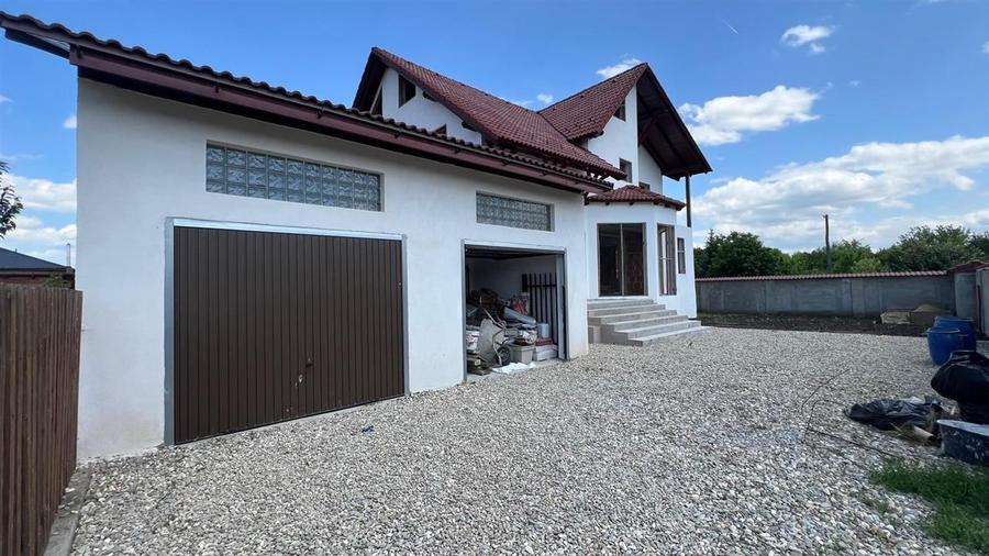 Vila la rosu intr o zona rezidentiala exclusivista Halchiu - 6
