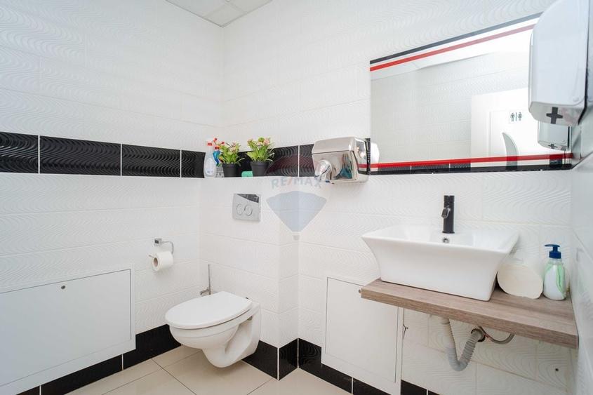 CLADIRE COMERCIALA CU SPATII OPEN SPACE - 24