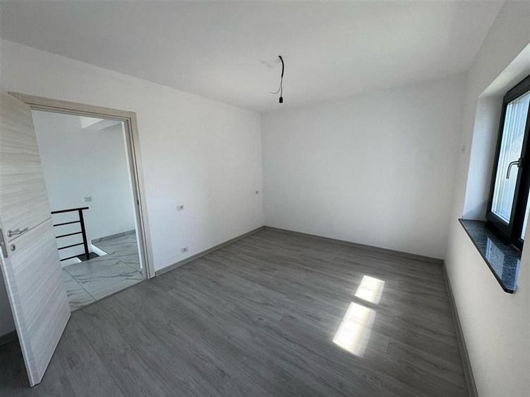 Vila P+1 de vanzare in Cartier Doctor Carnabel (toate utilitatile) - 12