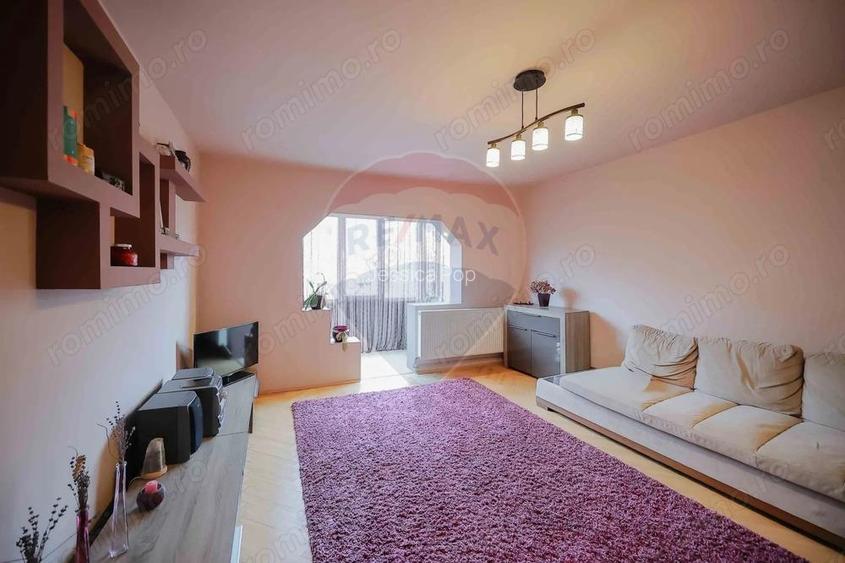 Apartament tip Q cu 4 camere de vanzare in zona Rogerius
