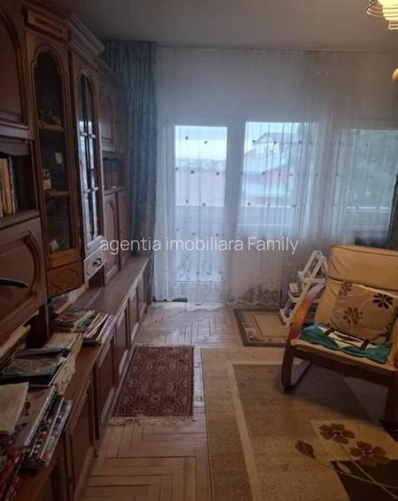 Apartament cu 3 Camere Decomandate - Etaj 2 Zona Obcini Apartament cu 3 Camere Decomandate - Etaj 2 Zona Obcini