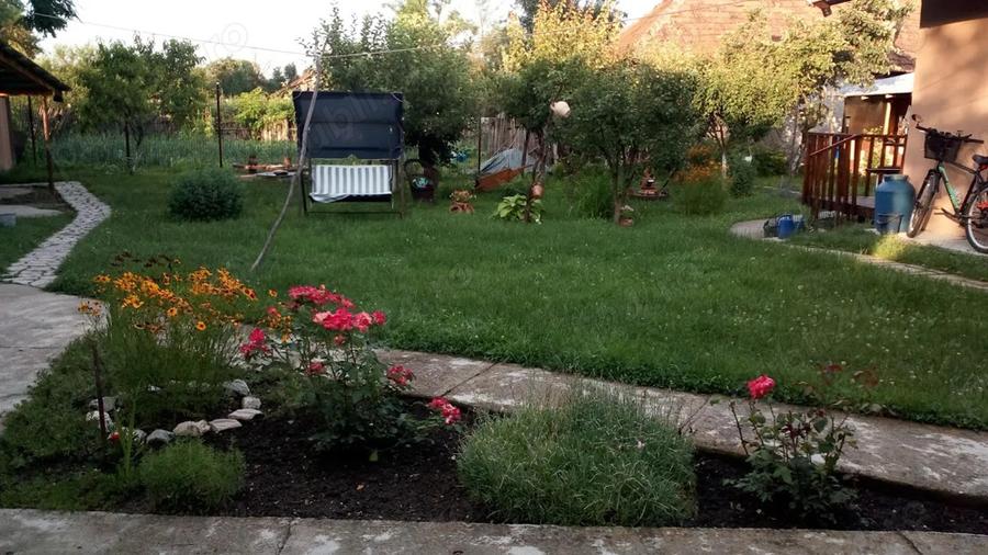 Casa de vanzare mobilat si cu bonuri, annexa, garaj, - 9