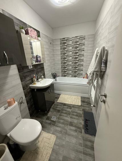 Inchiriez Garsoniera Militari Residence - 5