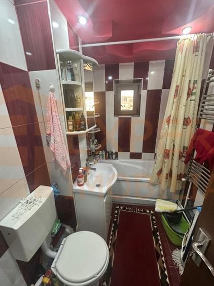 Apartament 4 camere, situat in Poarta 6 - 5