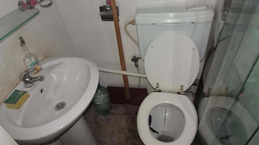 Inchiriez comercial in Deva, zona Horea, suprafata utila 40 mp, vitrina de aproximativ 7 metri - 8