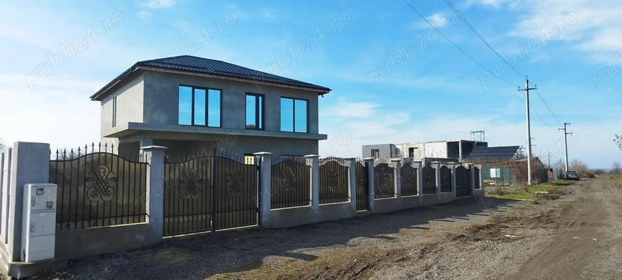 Casa batraneasca. Curte 10.600 mp . Deschidere 53 200. Stradal. Toate utilita?ile. Acte la zi. - 6