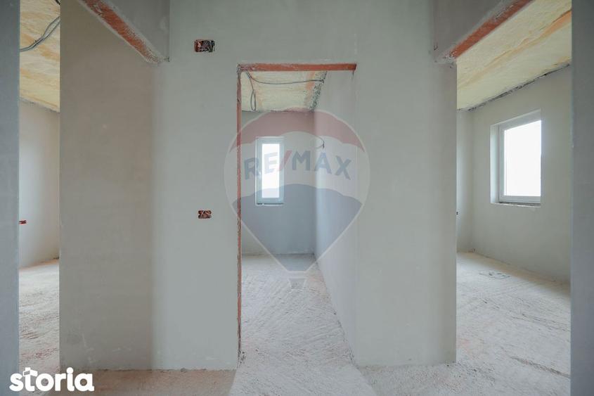 De vanzare casa semifinisata cu 3 camere, 455 mp teren, in Cihei - 2