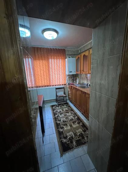 Apartament cu 2 camere semidecomandat în Pod