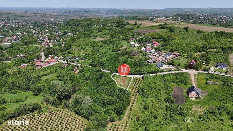 Se Vinde Teren Intravilan In Loc.radaseni, Jud.suceava - 1