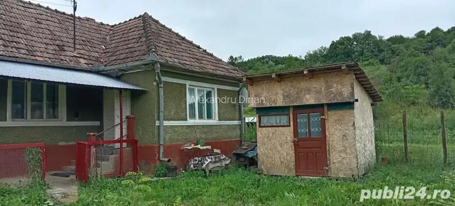 Vand casa in satul Nasal judetul Cluj Napoca , curte si gradina, total suprafa?a 22 de arii Vand casa in satul Nasal judetul Cluj Napoca , curte si gradina, total suprafa?a 22 de arii