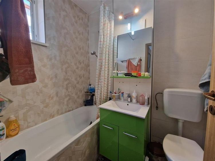 RECO apartament  3 camere Rogerius - 12