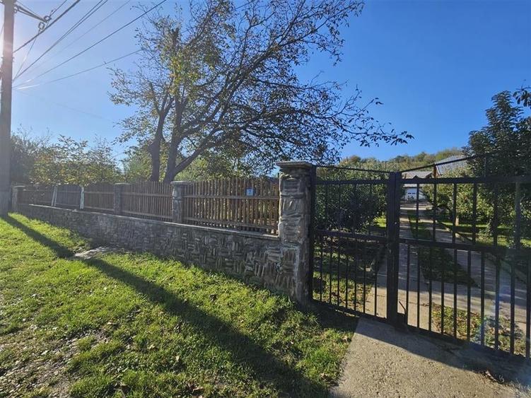 CASA SI TEREN DE VANZARE BORZESTI-Onesti - 2