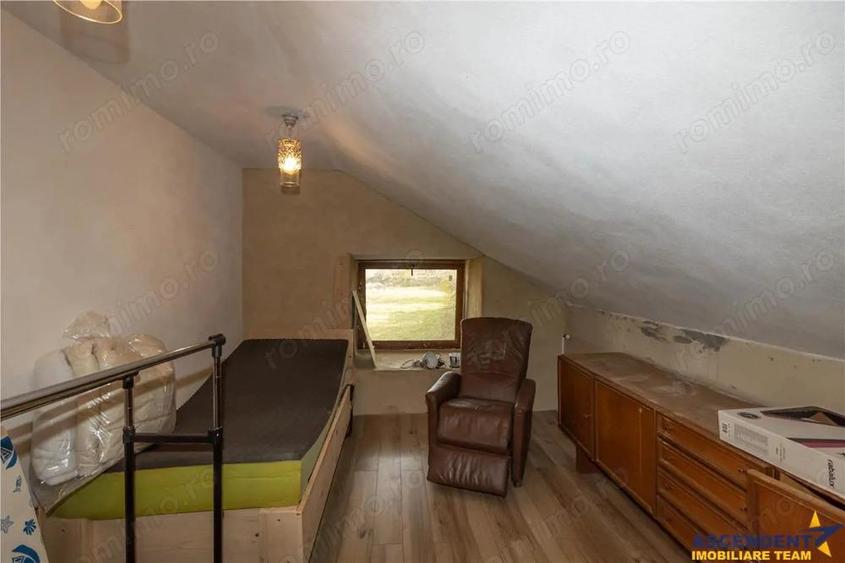 Proprietate autentica, stil traditional:Eco, cu parau pitoresc si vedere spectaculoasa, teren 900 mp - 1