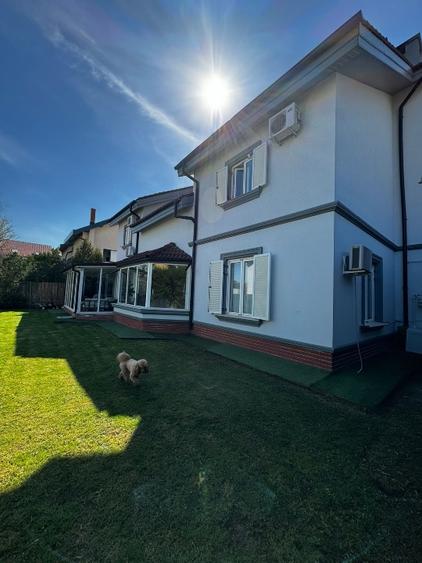 Vila 5 camere Erou Iancu Nicolae 4999€ - 10