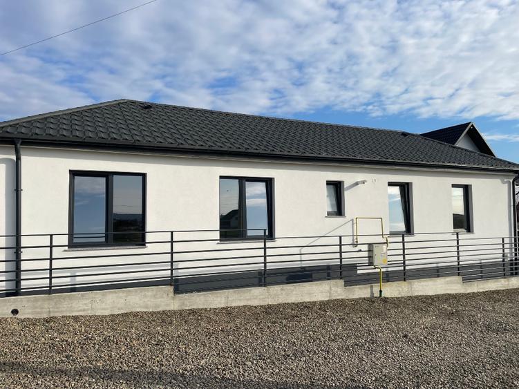 🏡 Casă individuala noua de vânzare – Ipotești Suceava - 1