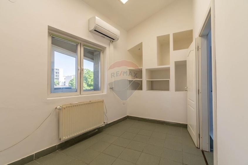 Casa cu 12 camere de vanzare in zona semicentrală! COMISION 0! - 27