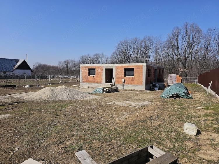 Casa tip parter Poiana Lacului teren 1456mp - 1