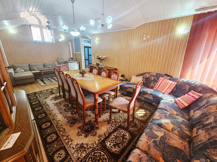 Casă spațioasă cu 9 camere în Strejnicu – pentru locuință, birouri - 29