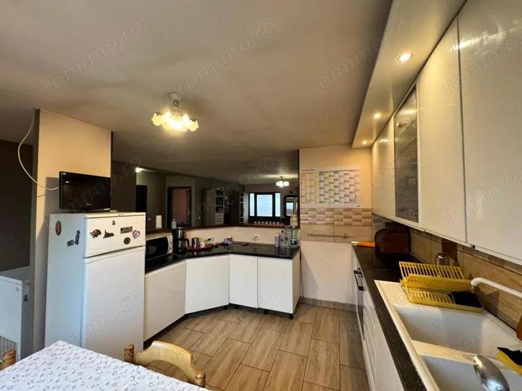 Casa cocheta cu terasa | 5 ari teren - 11