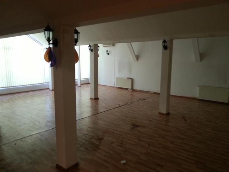 Cladire de 650 utili + 120 mp curte pretabila restaurant sau birouri - 6