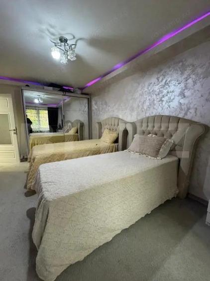 Apartament 3 camere, 69 mp - Buzoieni - Piata Rahova - 1