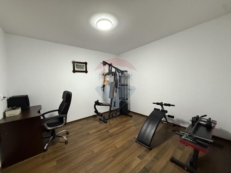 Casă / Vilă cu 7 camere de vânzare în Ovidiu Sud Constanta - 10