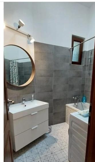 Universitate, Ultracentral, parter de vila, curte proprie, Comision 0 - 3