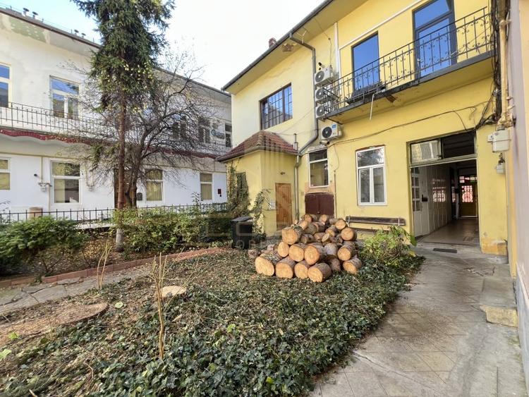 2 camere, Finisat, Curte str.Iuliu Maniu, Centru - 17