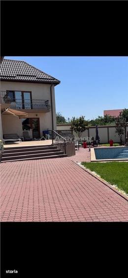 Casă cu 4 camere în Lăpuș