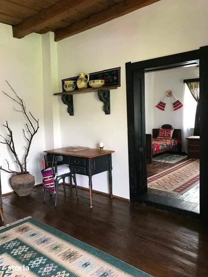 Casă cu 2 camere cu Teren 5032 Mp în Geaca