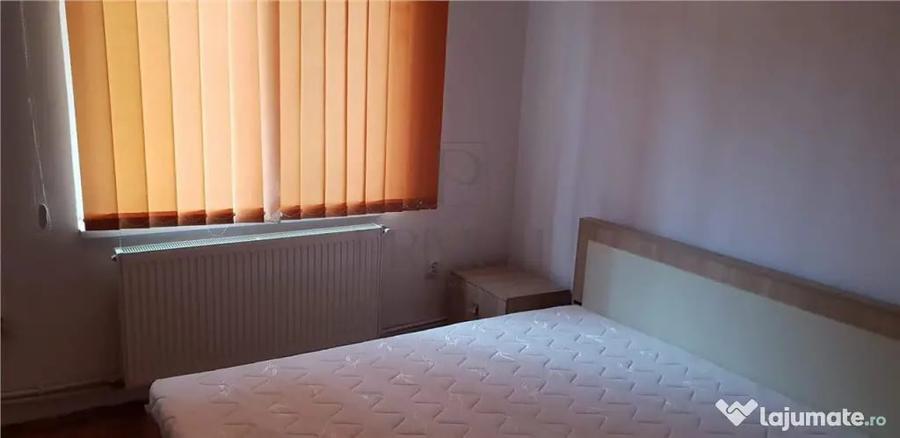 GIROCULUI, 2 CASE INTR-O SINGURA CURTE CU TEREN GENEROS - 7