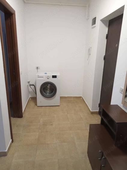 Garsonieră decomandată în 1 Decembrie