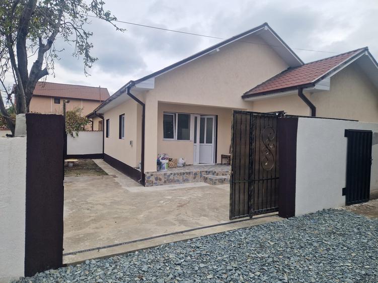 Casă individuală cu 3 camere cu Teren 200 Mp în Nord-Vest