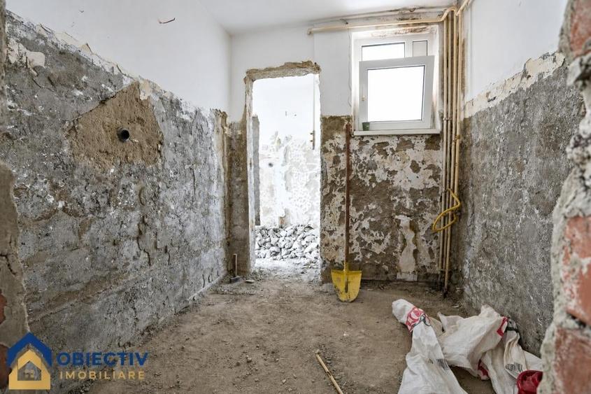 Apartament cu 3 camere semidecomandat în Dărmănești