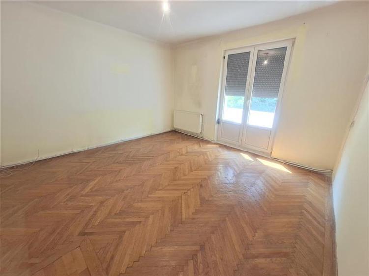 Apartament cu 2 camere decomandat în Narcisa