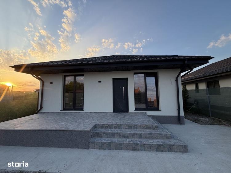 Casă cu 4 camere în Cocani